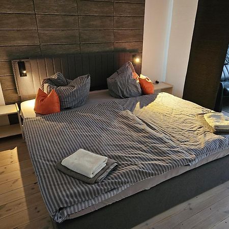 Hotelpension Pfarrhaus Alt Schwerin Luaran gambar