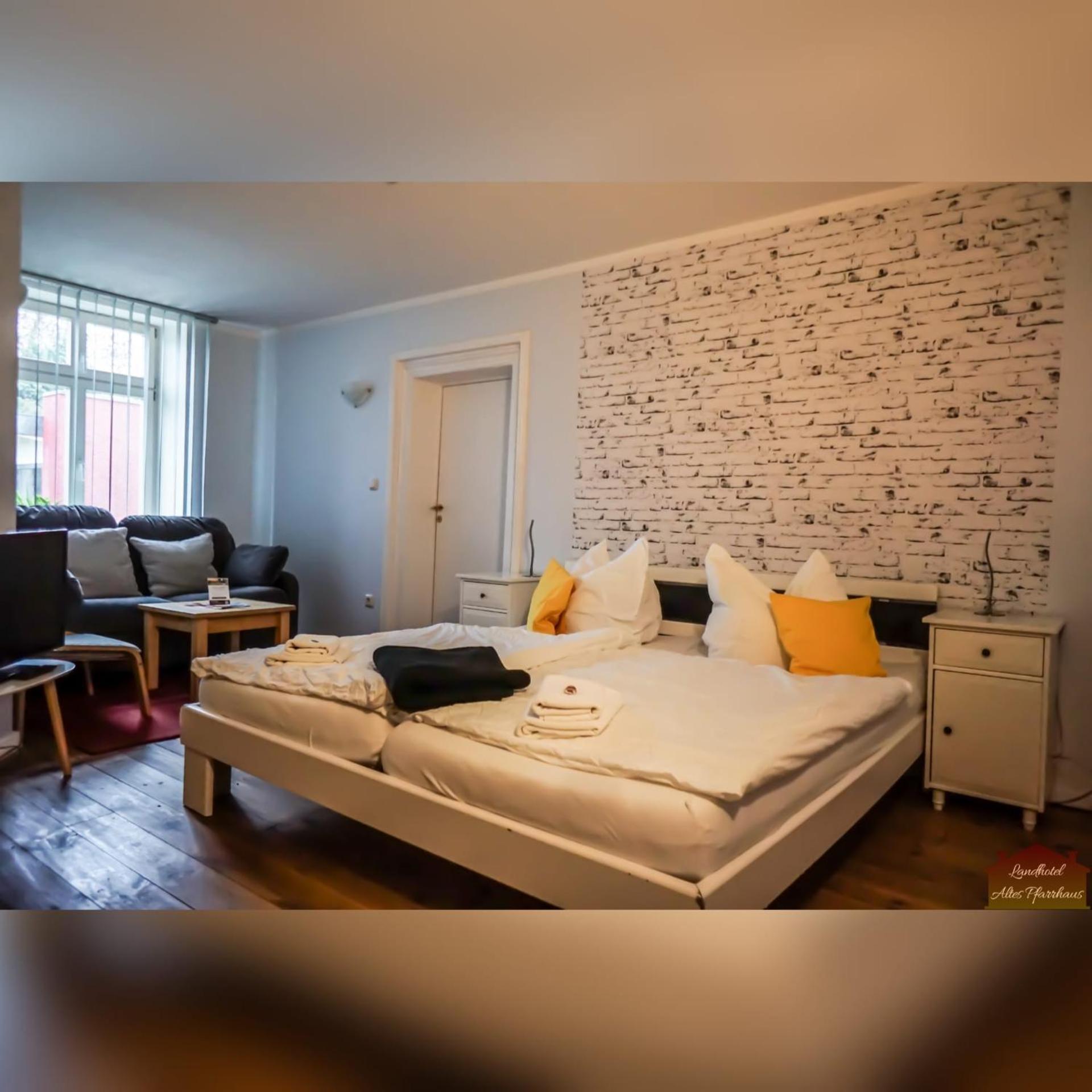 Hotelpension Pfarrhaus Alt Schwerin Luaran gambar