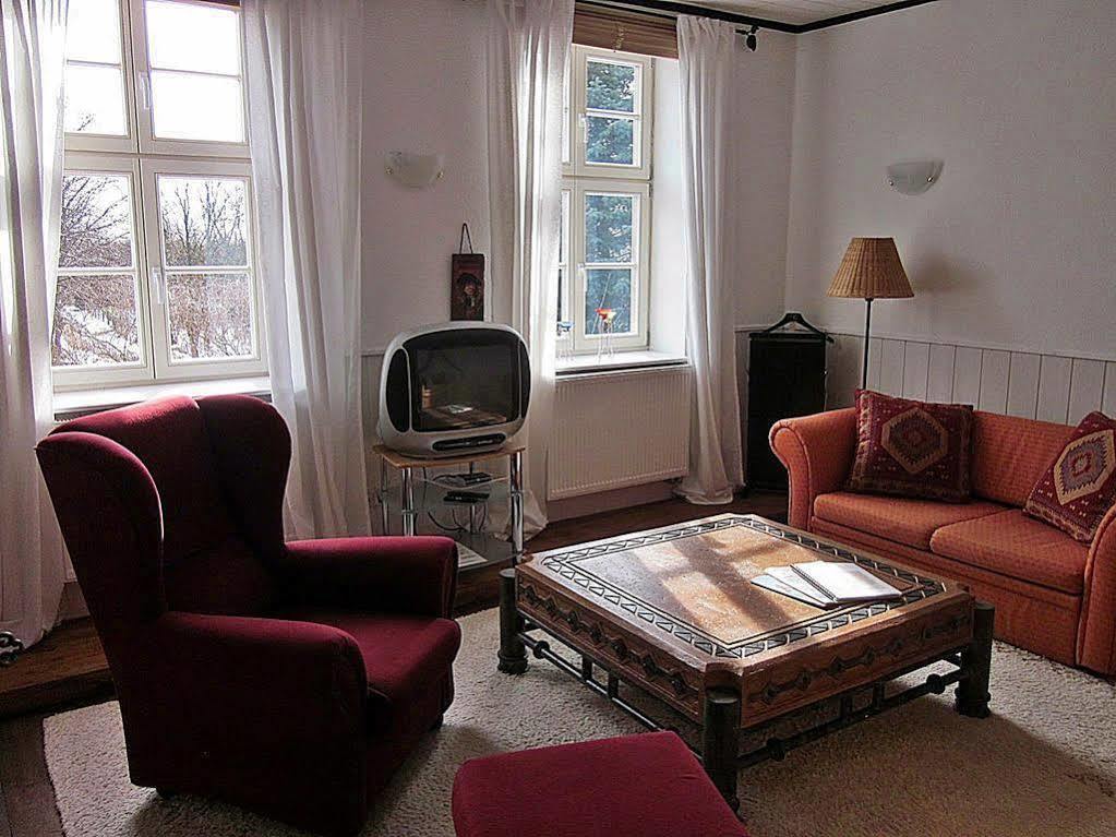 Hotelpension Pfarrhaus Alt Schwerin Luaran gambar